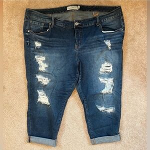 Torrid Boyfriend Crop Jeans Distressed Dark Wash Size 24